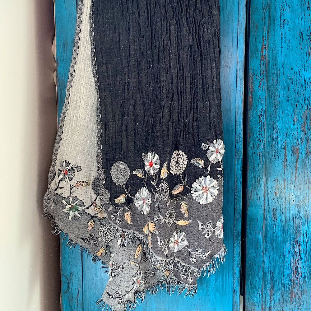 Gorgeous embroidered scarf shall